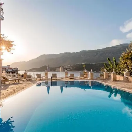 Club Capa Hotell 3*