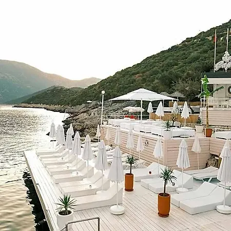 Hotel Club Capa 3*